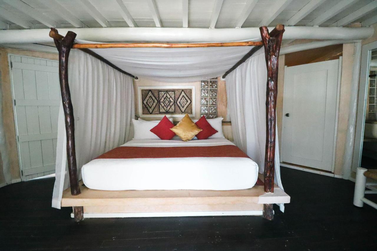 Villa Las Estrellas Tulum - Located At The Party Zone ภายนอก รูปภาพ