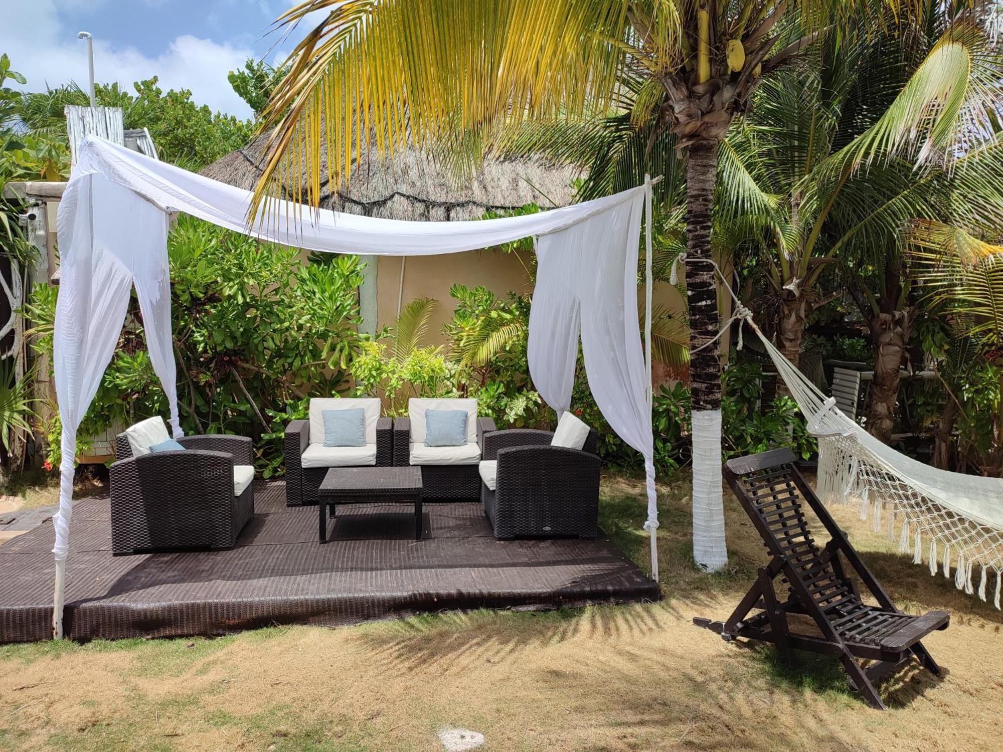 Villa Las Estrellas Tulum - Located At The Party Zone ภายนอก รูปภาพ